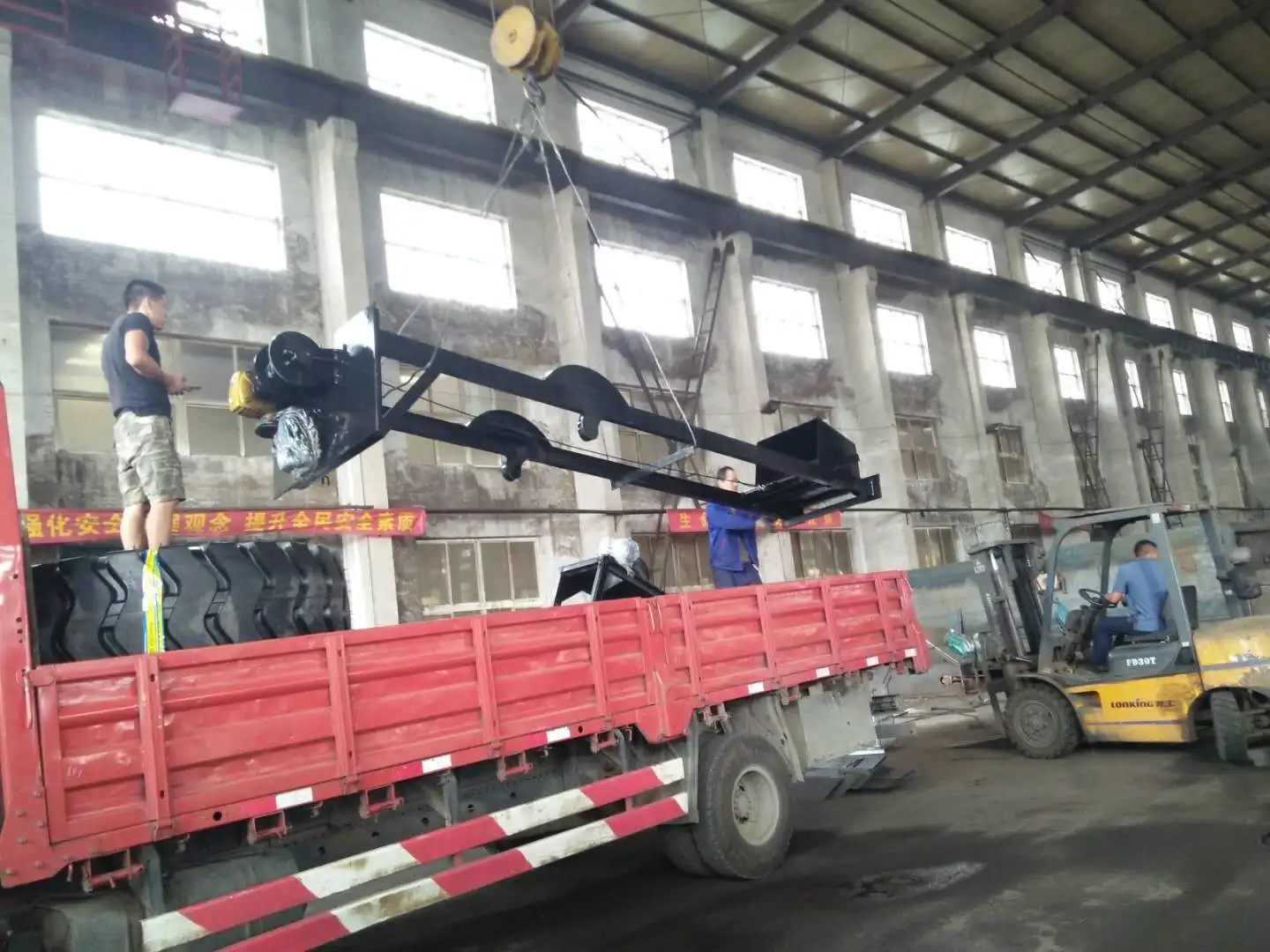 Industrial Bucket Conveyor for Outdoor Biomass Wood Boilers Machine