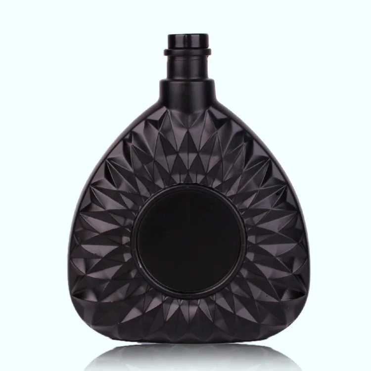 Wholesale Matte Black Liquor Vodka Brandy 500ml 750ml 1000ml  Glass Wine Bottle with cork