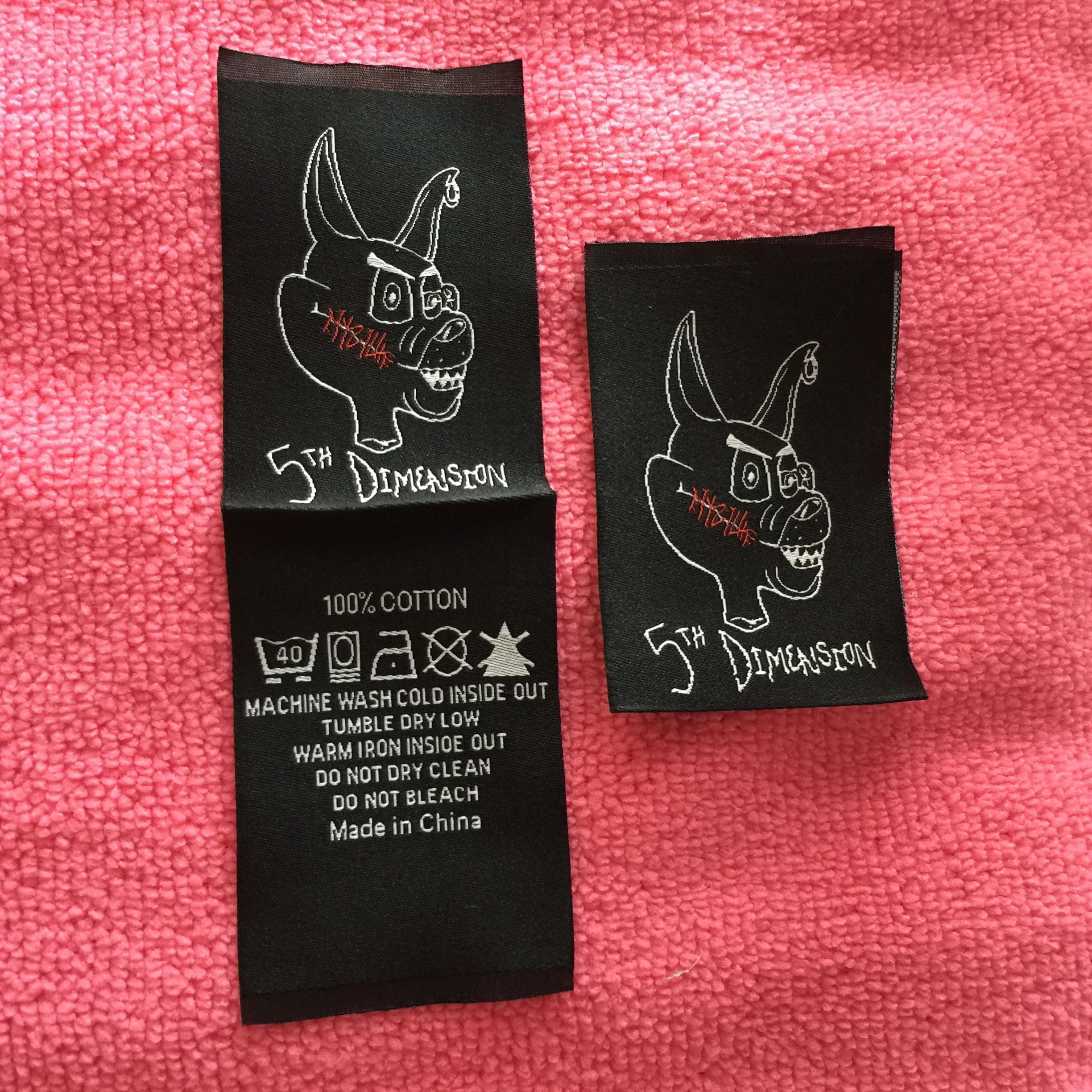 Promotional center fold woven label for coat,soft taffeta woven label for garment