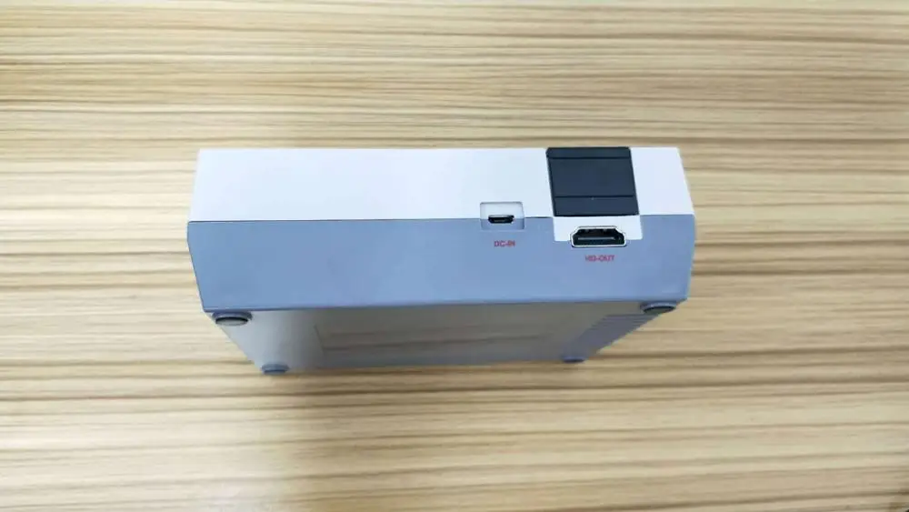 Best Seller Video Game Console HD 621 Games Built in with 2 Joysticks 8 Bit Family AV Output Portable US Plug Retro