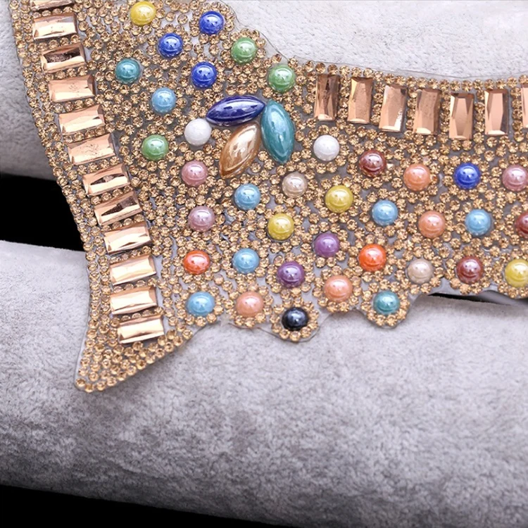 
Wedding Necklace AppliquesTemplate Material Custom Rhinestone Transfer 