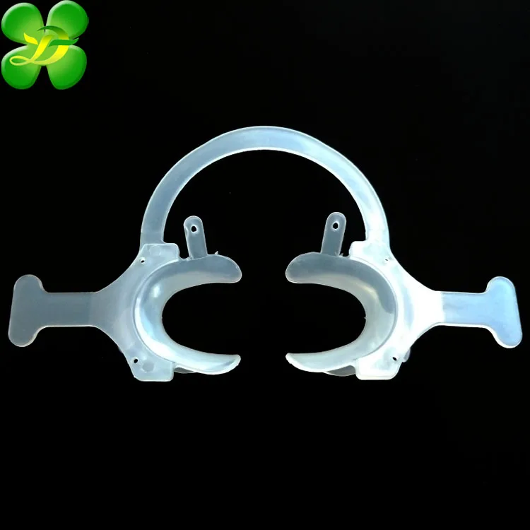 Teeth whitening cheek retractor