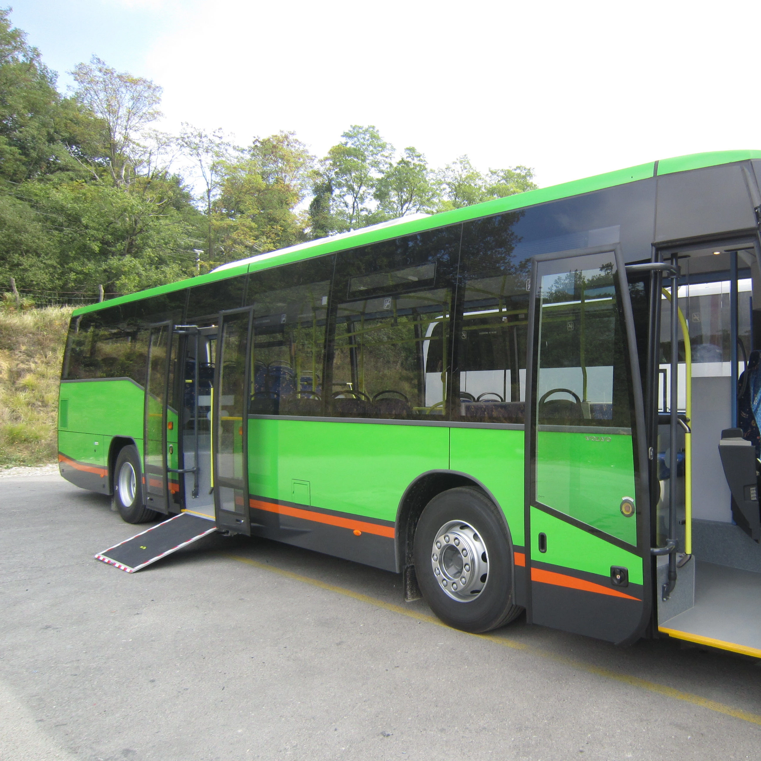 CE certified EWR-L bus wheelchair loading ramps with 350kg capacity