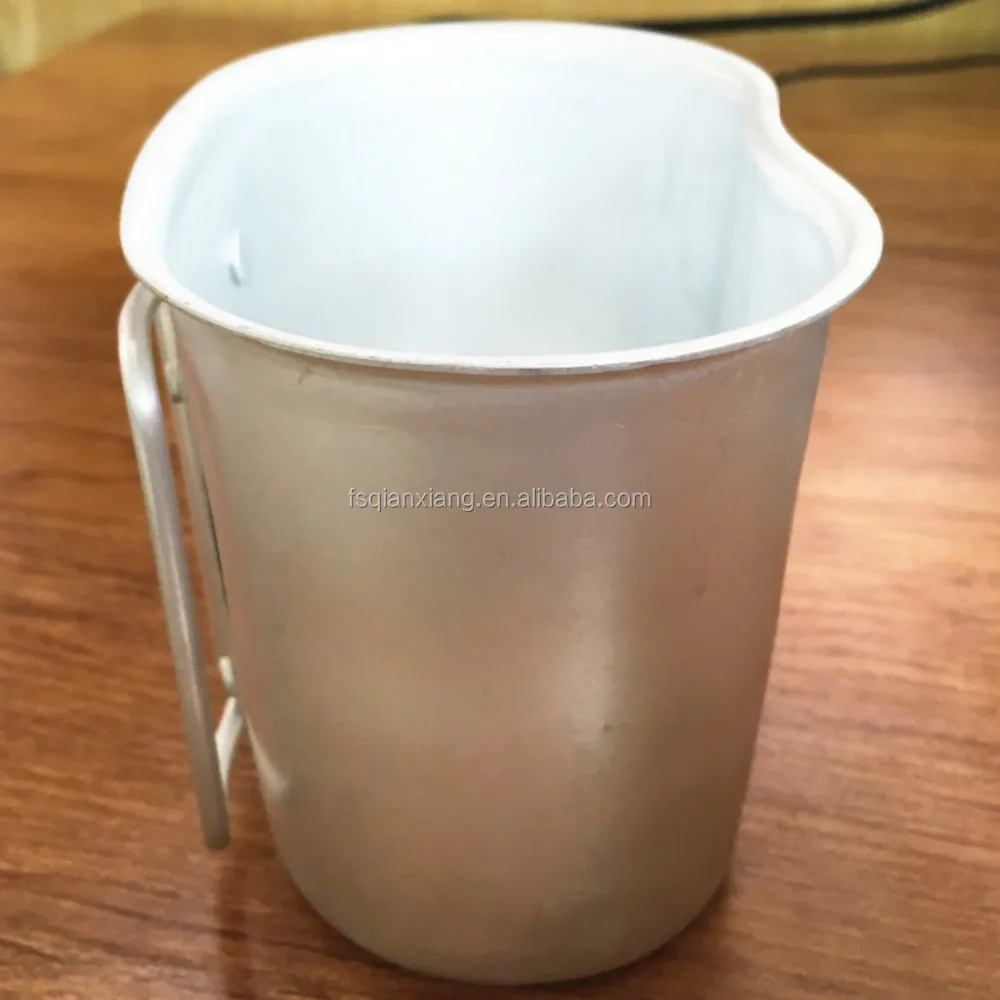 Heated Sale Aluminum outdoors Water Bottle With Aluminum Cup Outdoor water bottle is easy to carry