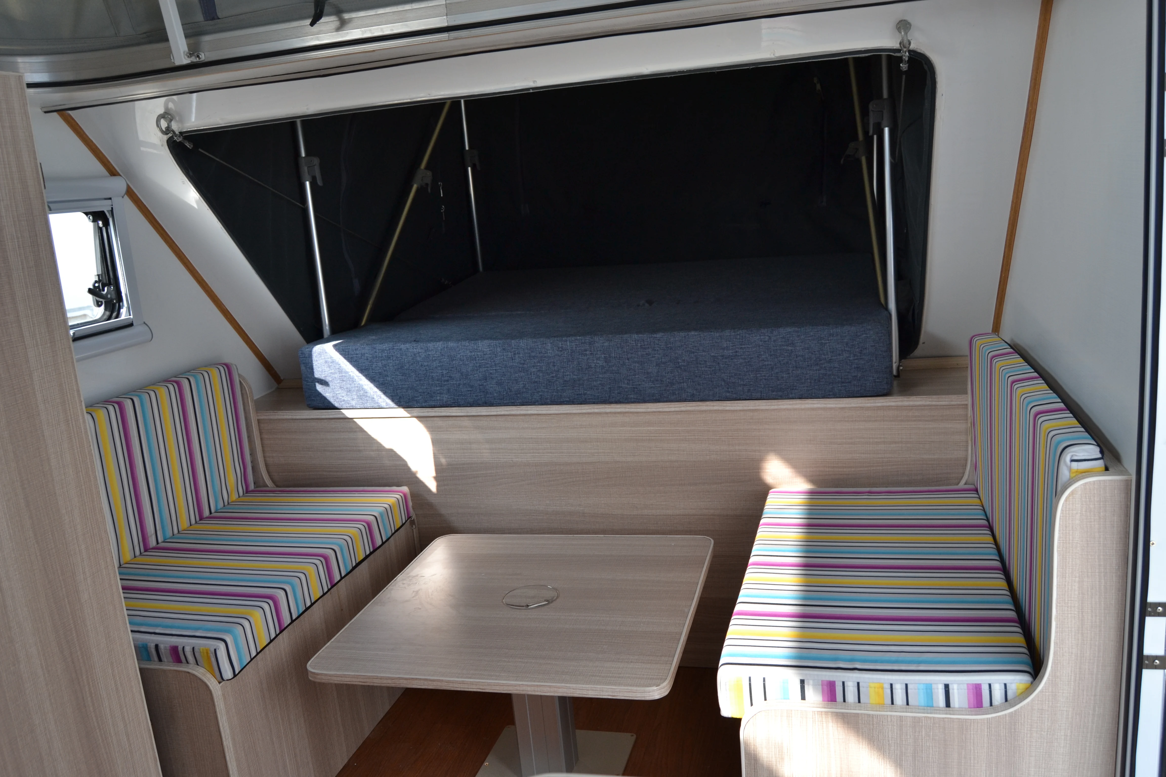 China Manufacturer OEM Travel Teardrop Caravan For Sale