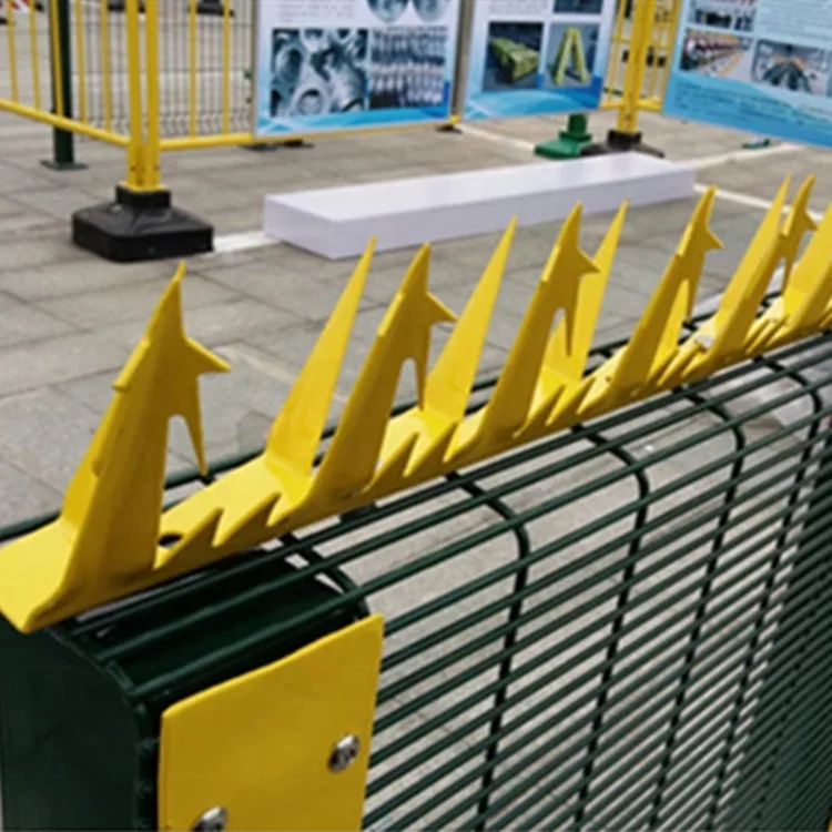 Galvanized Anti-Climb High Security Sharp Razor Wall Spikes on Top of Wall and Fence