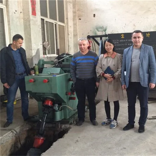 hot sell in Vietnam screw flights forming machine