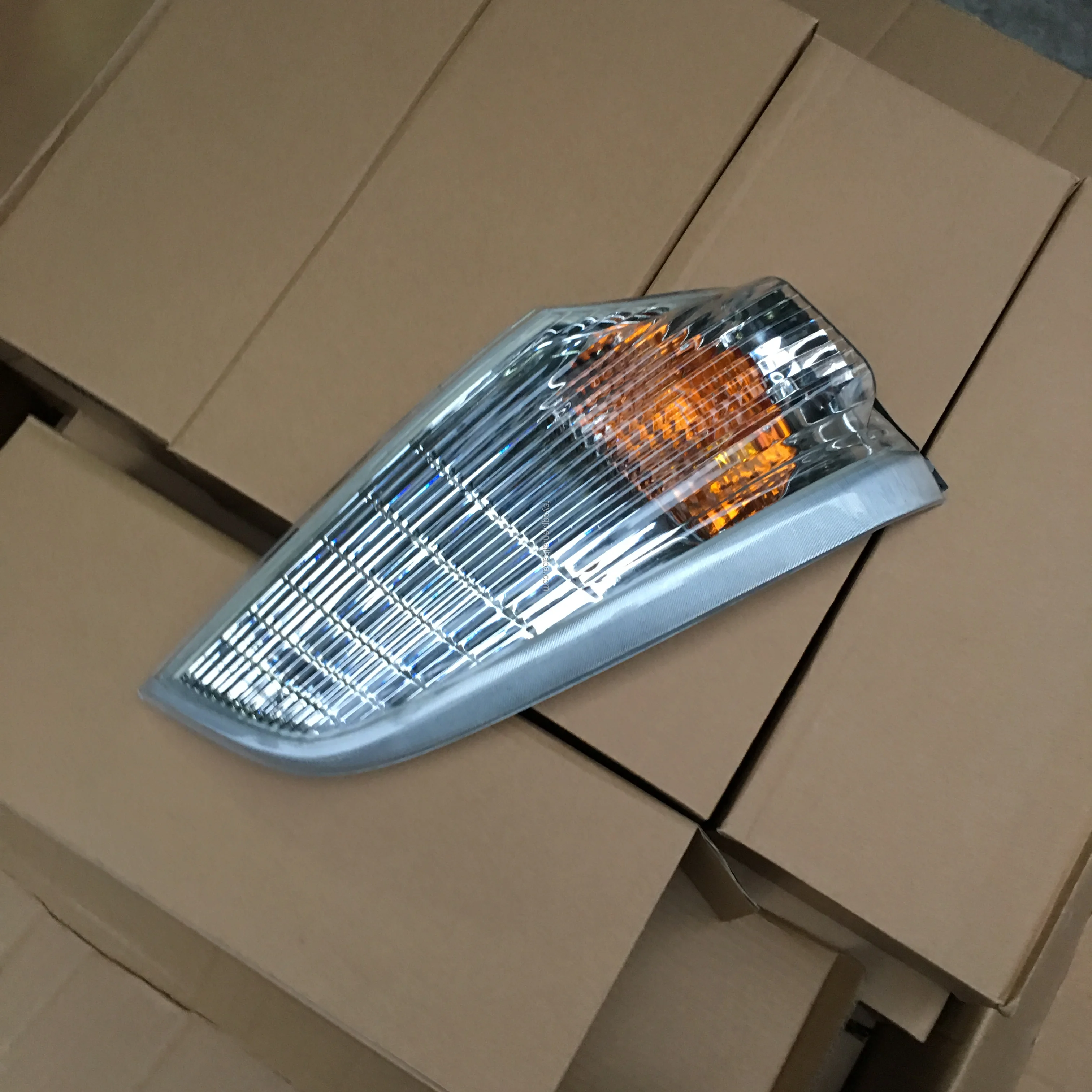 Canter Cornering lamp for Mitsubishi fuso 4d33 4d32 4m50 FE