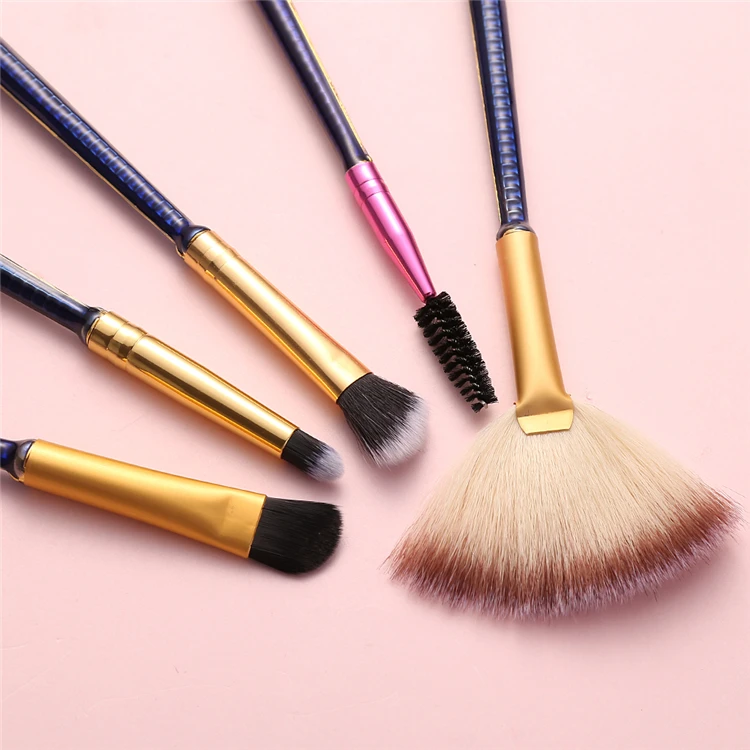 Gift Movie Justice League cool Wonderwoman Gifts New Design Beauty Makeup / Cosmetic Face Metal Makeup Brushes