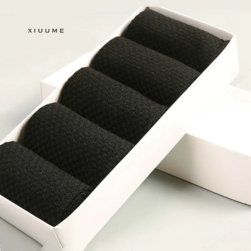 2019 New custom logo men business bamboo carbon black dress socks for men