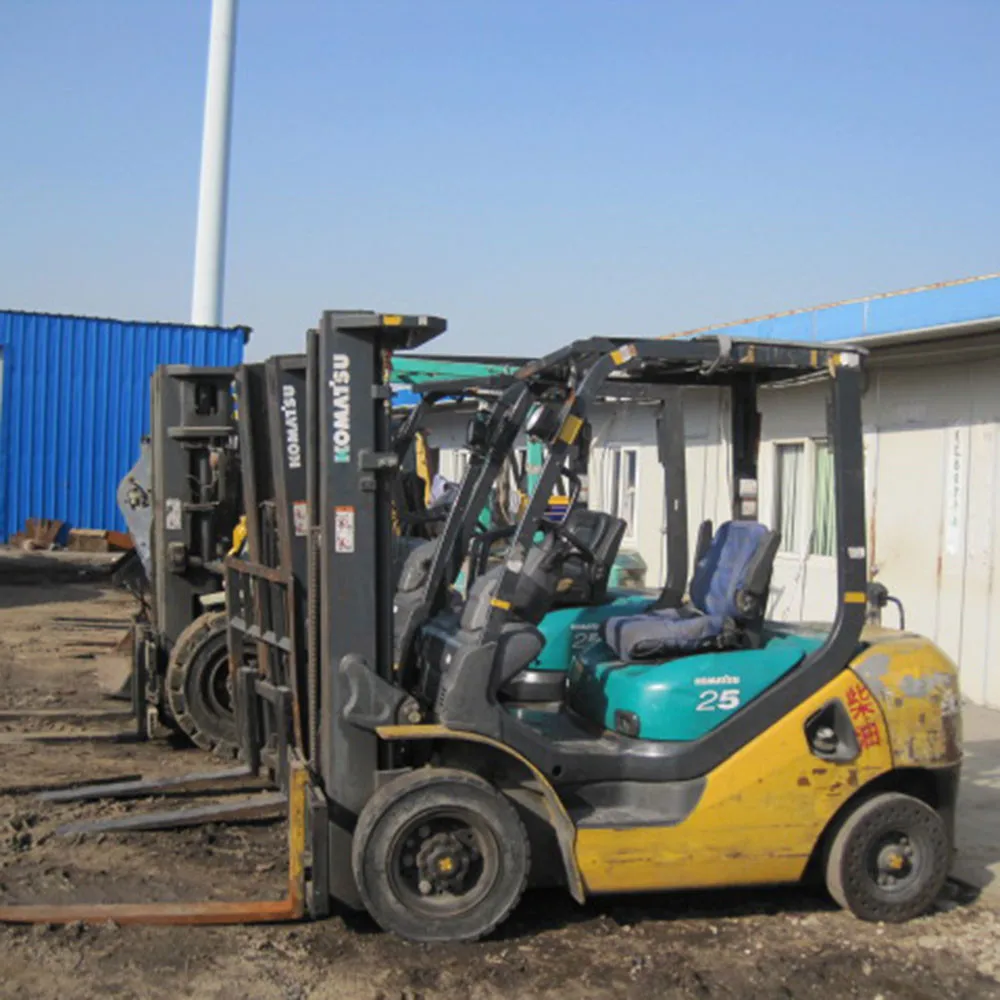 Komatsu FD25 2.5ton forklift on sale in Shanghai