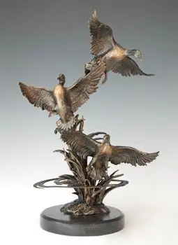 Custom decorative polyresin metal brass bronze peacock sculpture