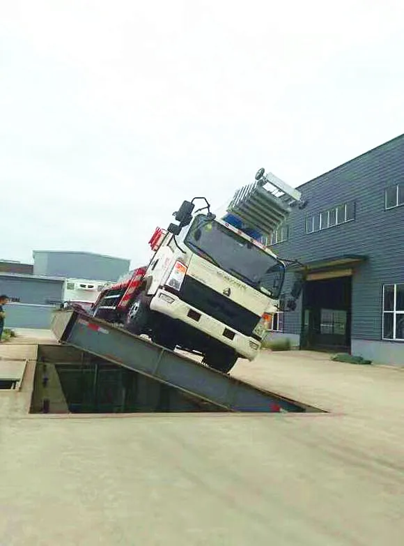 Hight quality HOWO chinese aerial platform truck High-altitude Operation Truck aerial platform truck