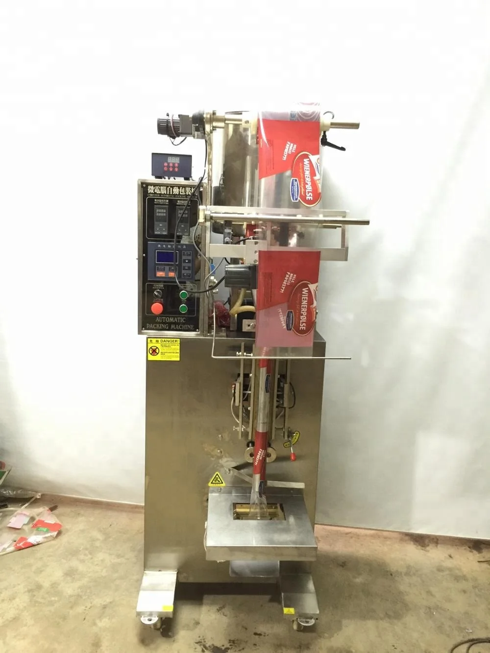 
bst -3000 Automatic Honey Stick Filling Machine Jam And Butter Sachet Liquid Packing Machine Price 
