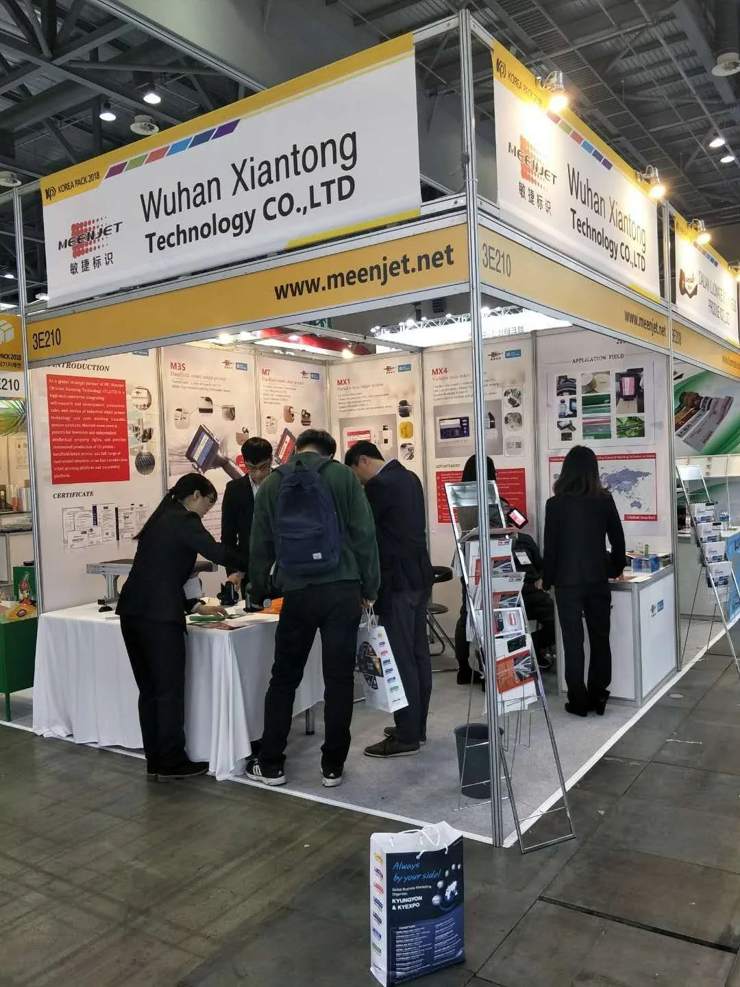 Printing Height 25.4mm GS1 Barcode Factory Price Online Coder Automatic Stamping Date Coding Machine for Bottle Box Jar Carton