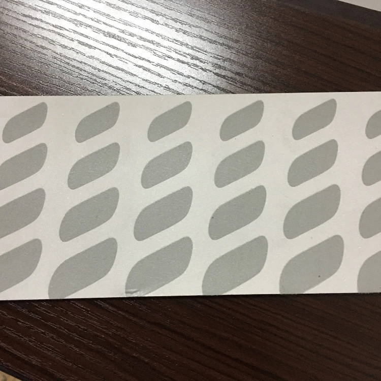 China Supplier Gray TPU Vinyl Heat Transfer Reflective Sheeting Printable Heat Transfer T-Shirt Vinyl Reflective Sheeting