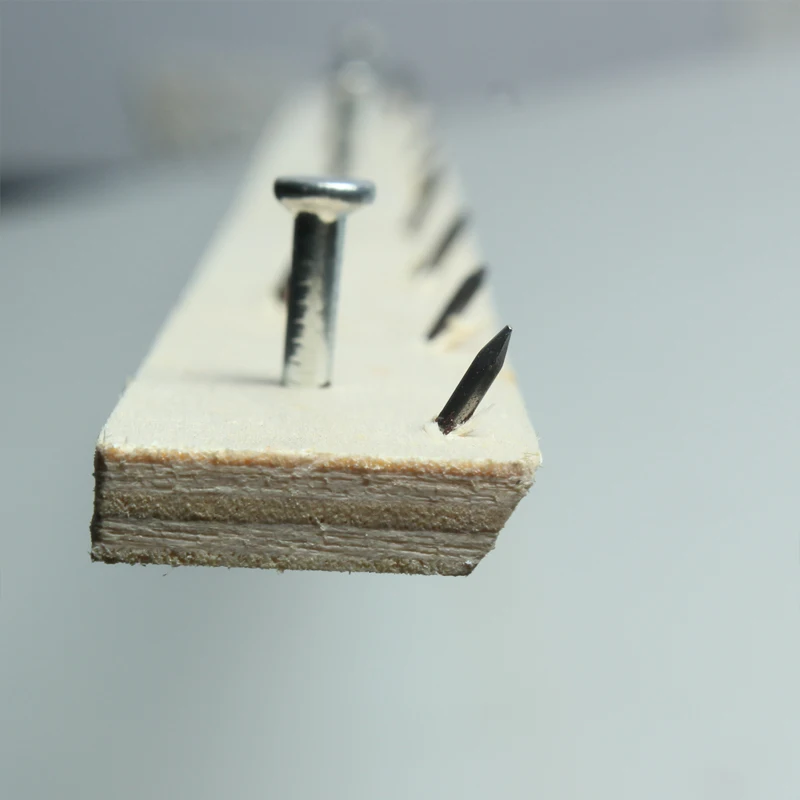 Экологически чистая деревянная ковровая накладка с целым гвоздем