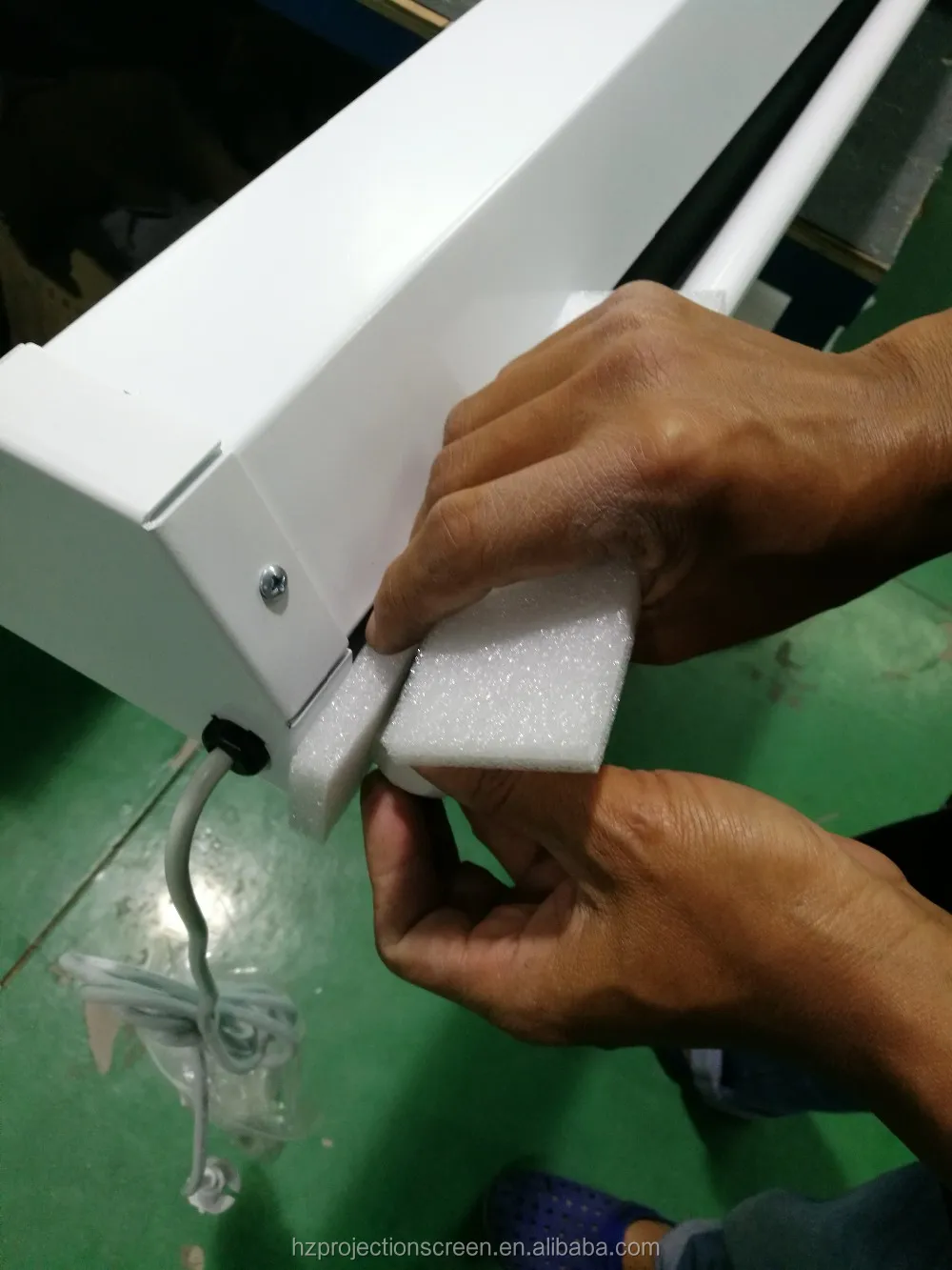 TELON New Products 4K High Quality 120 inch Electric Motorized  Projection Screen with Remote and Receiver