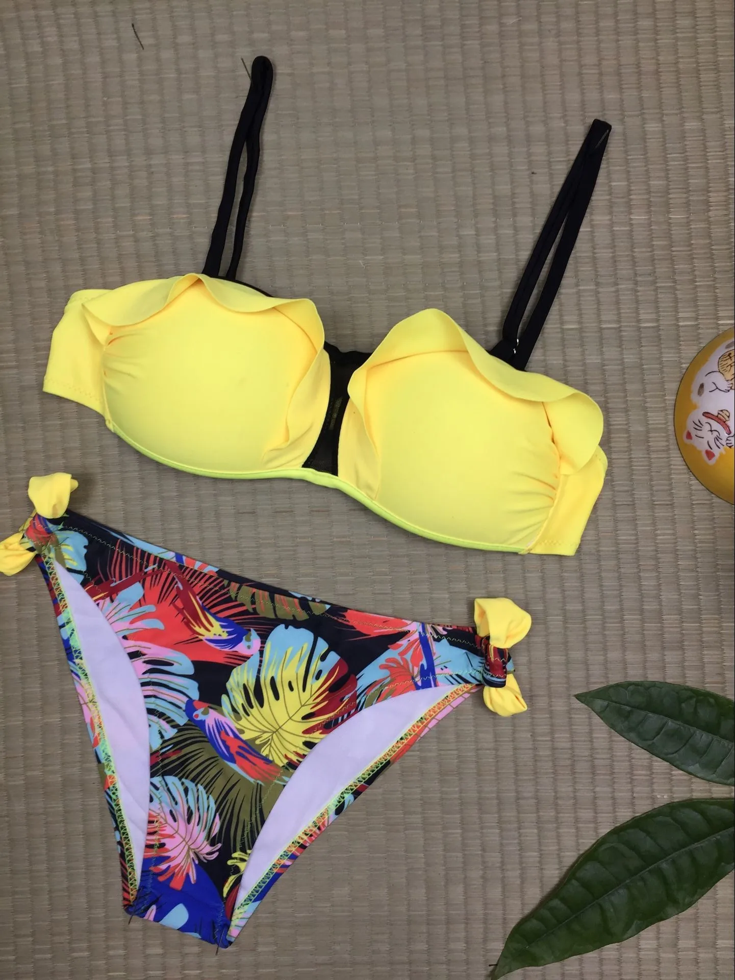 Manufacturers wholesale 2021new split print sexy bikini two-piece swimsuit beach wear for women