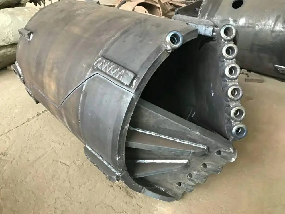 Butterfly bucket with cutting teeth two body open bucket