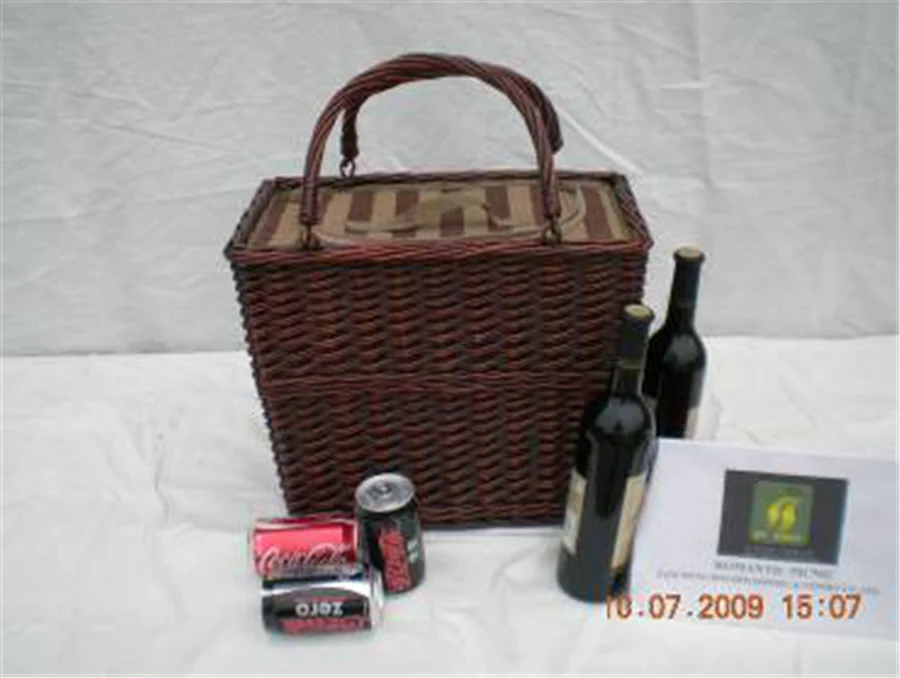 4 Person picnic basket wicker hamper for gift basket