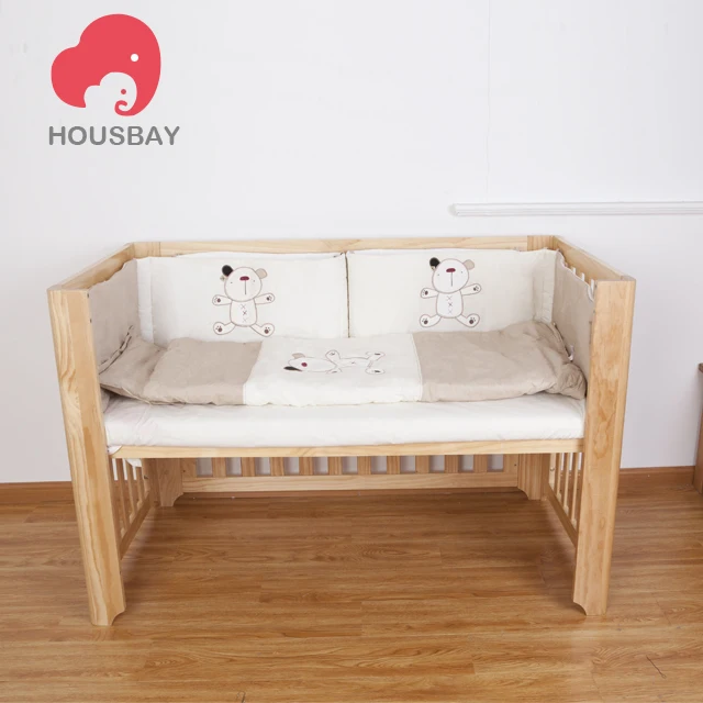 Housbay high quality 100% cotton luxury baby crib bedding set and embroidered lovely design baby bed cotton fabrics