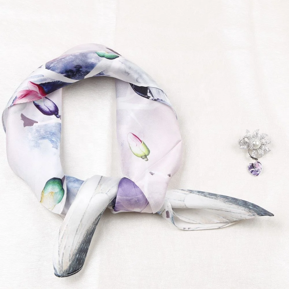 
Pink Silk Scarf & Brooch Women Business Classical Gift Set for Christmas 