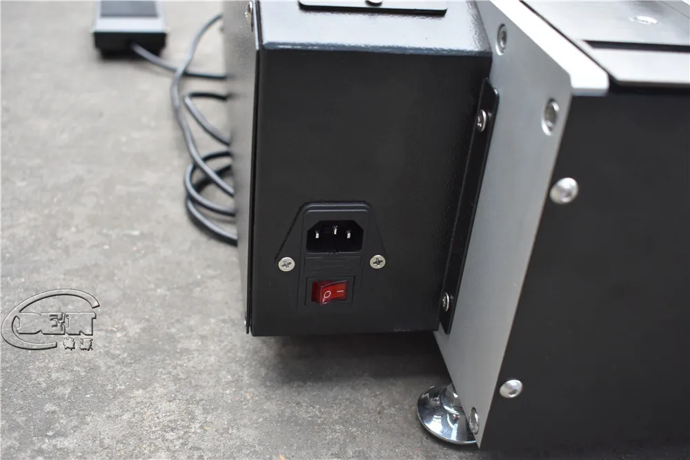 BEN-L114 automatic labeling machine for clothing label making machine