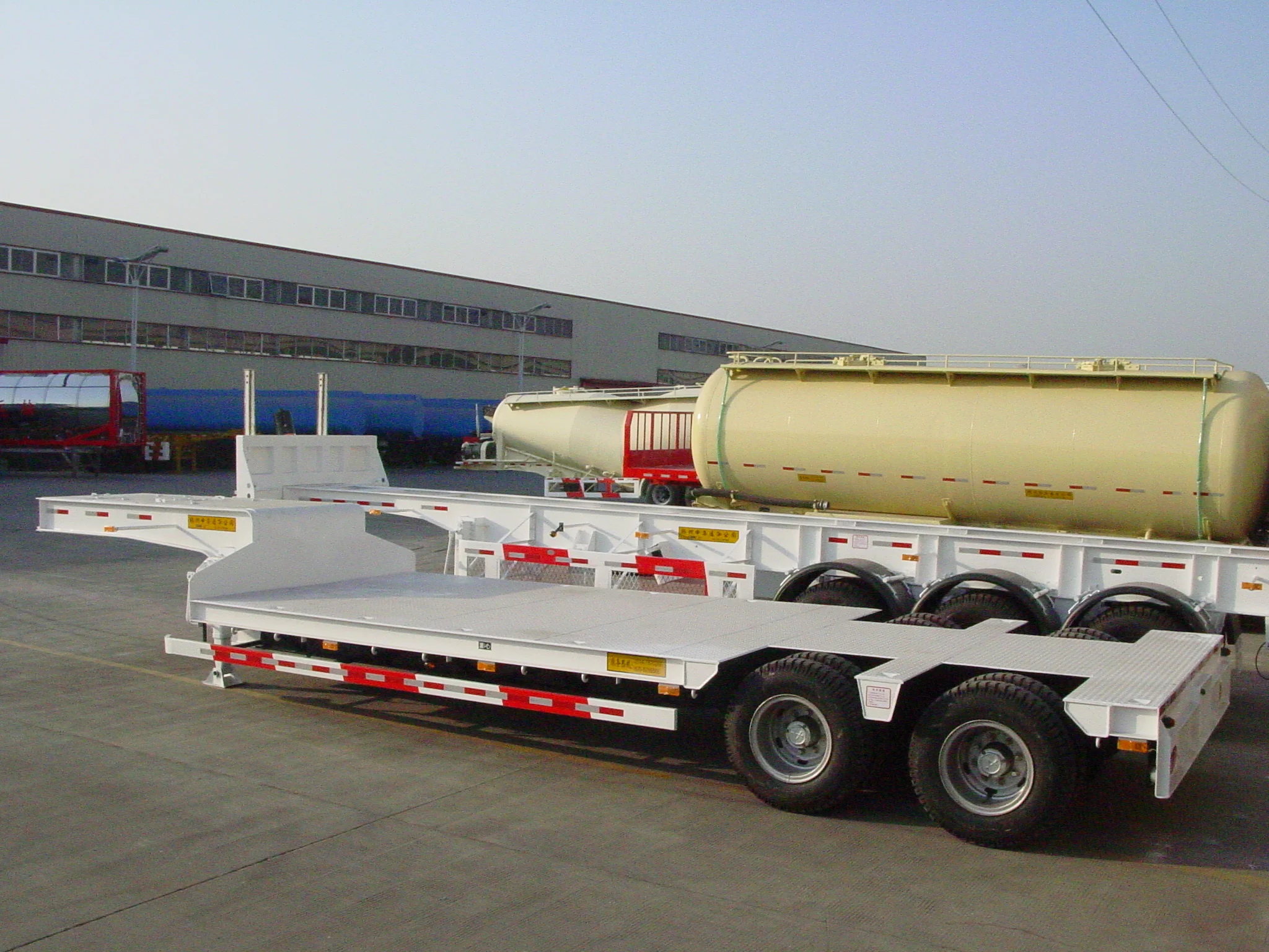 60ton bogie suspension bpw axle low bed semi trailer