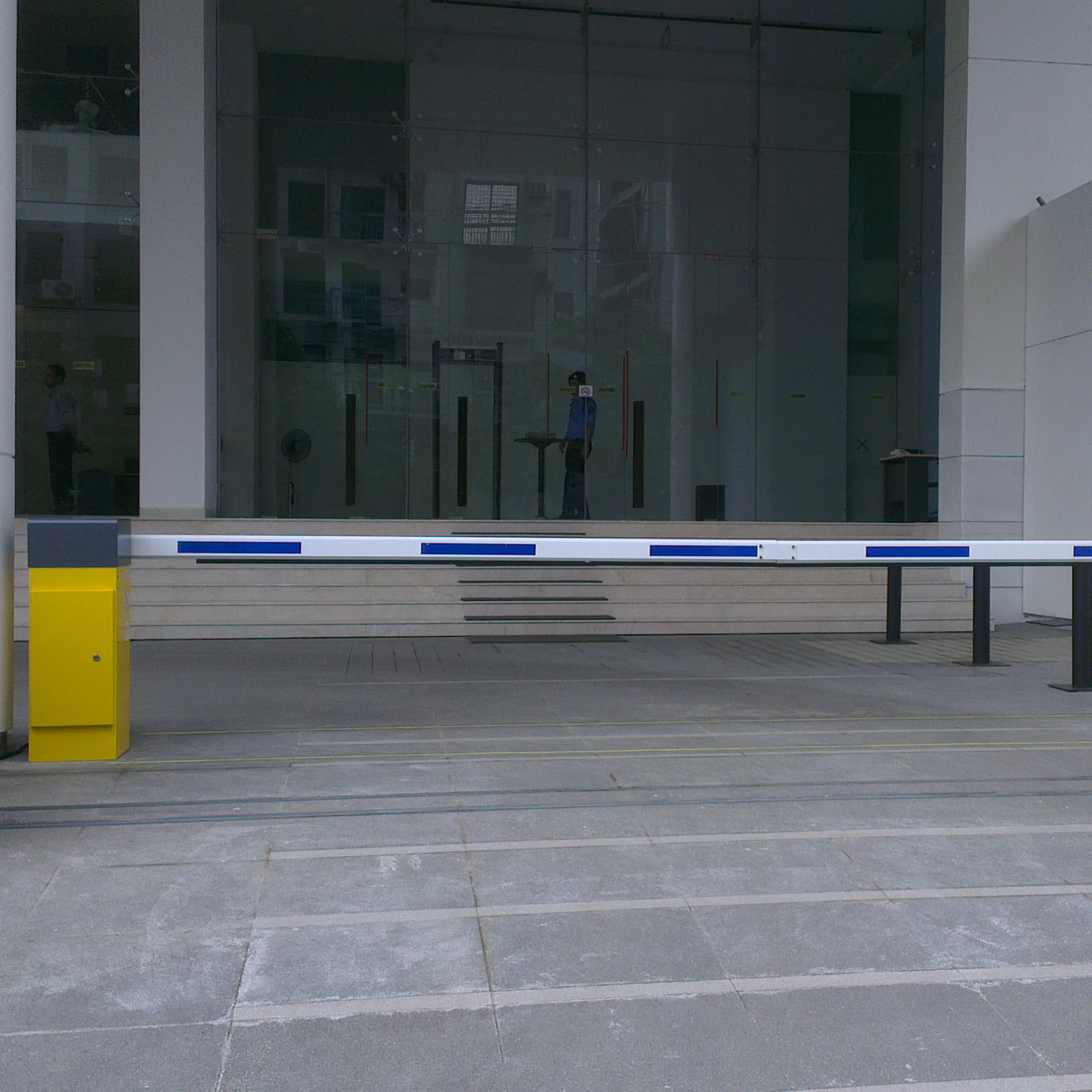 10 Million Cycles Heavy Duty Electric Barrier System