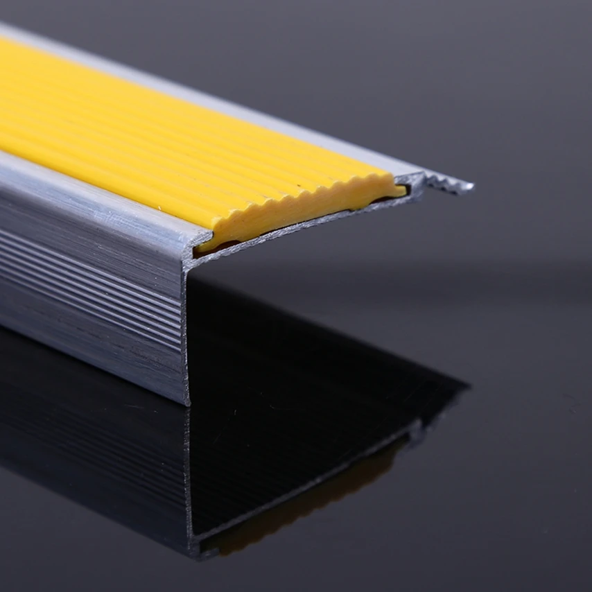 Indoor outdoor use easy install rubber stair nosing