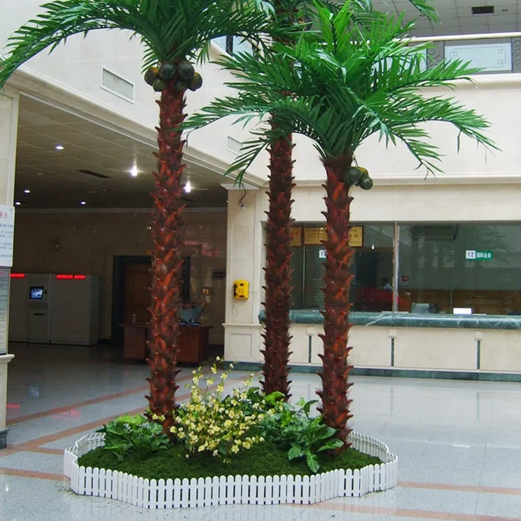 Artificial outdoor washington palm tree leaves with real wood trunk for park project
