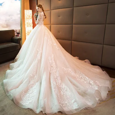 
2019 New Half Sleeves Champagion Wedding Bridal Gowns French high-neck elegant lace decoration long-tail women wedding dress 