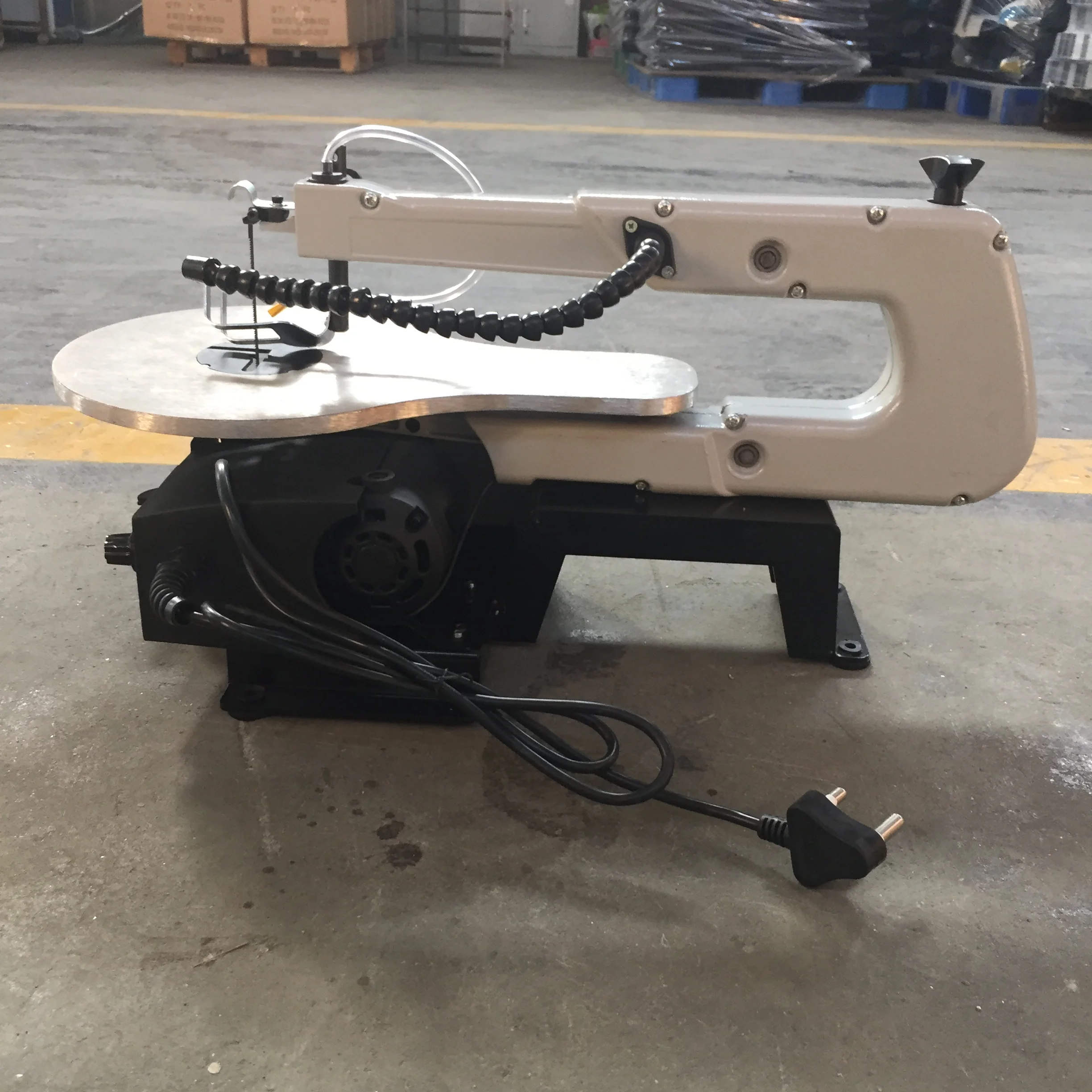 Регулируемая скорость мощная пила прокрутки ножной переключатель может быть добавлен светодиодный свет и вентилятор