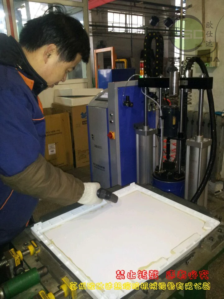 Hot melt glue tank melter machine/applicator machine for fridge filling