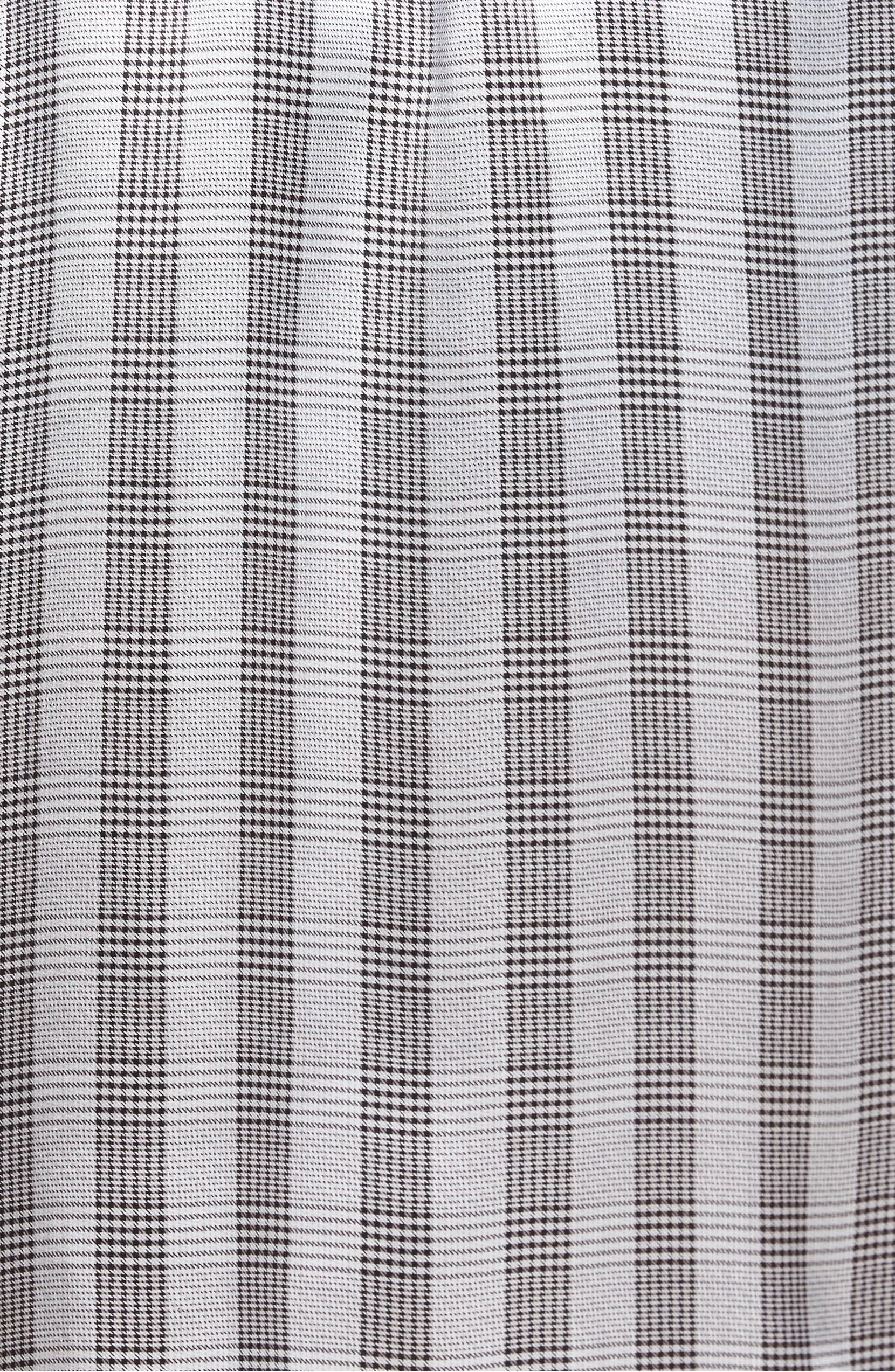 Best quality plaids silk robe for men Custom printing tassels silver satin bathing robe sleepwear