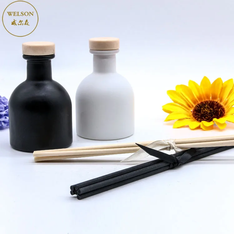 
 Пустые тростники с черным покрытием 90 мл, стеклянные бутылки с диффузором, ароматическая бутылка с ротанговыми палочками и пробкой  