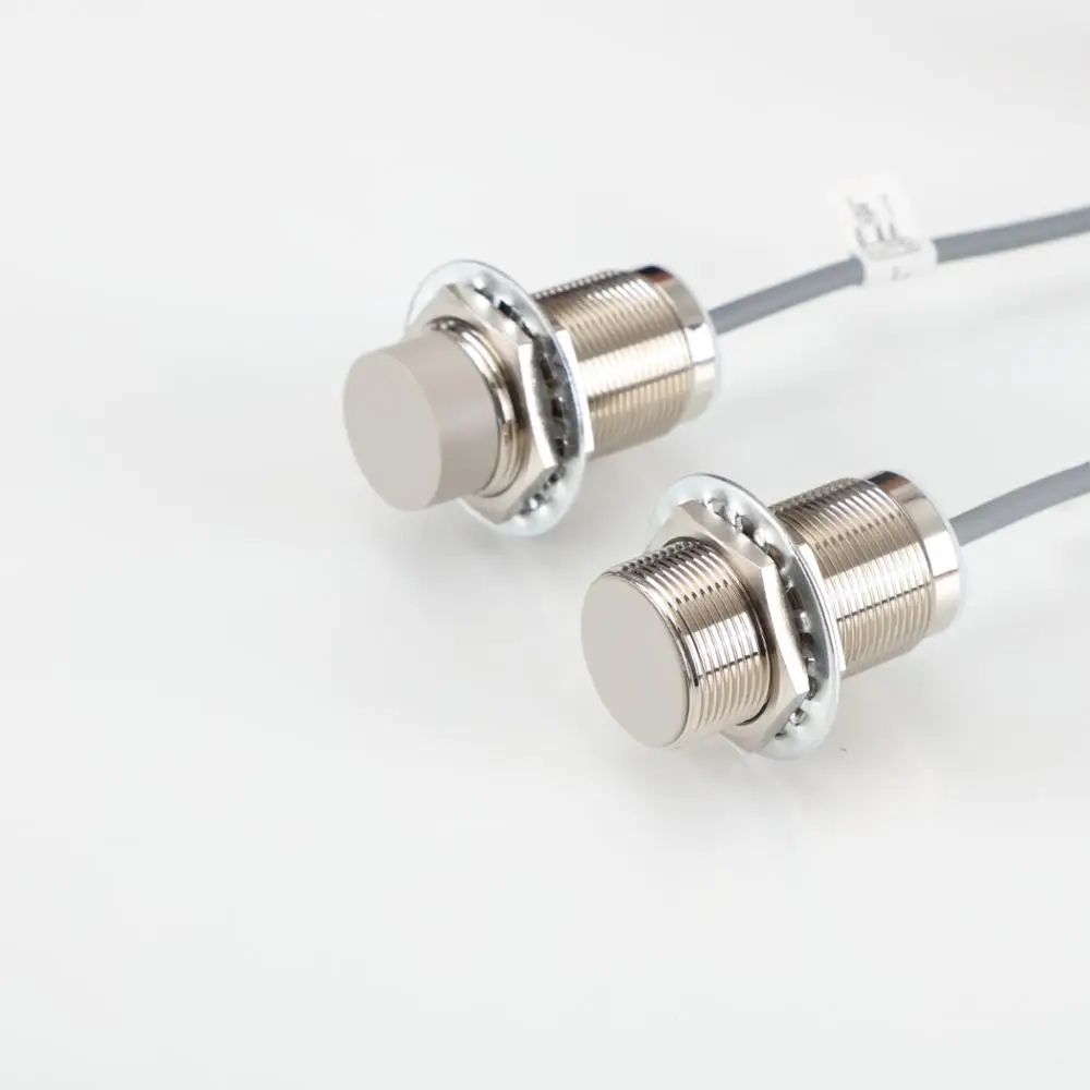 M12 dc 10 to 30 V cylindrical non-flush 10mm inductive proximity switch long range distance  sensor