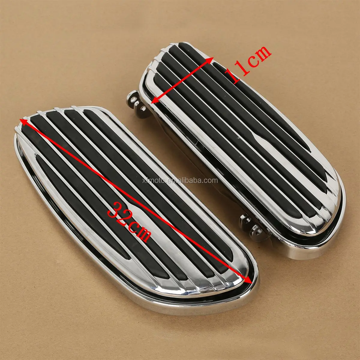 TCMT  Motorcycle Chrome Floor Boards For FLH Touring FLST Softail 1986-2015 XF210392-E