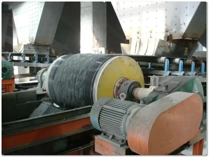 Powder Iron Ore Magnetic Separator/ Dry Magnetic Separation