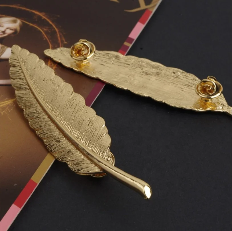 Custom design 10cm*2.3cm gold plated feather alloy brooch
