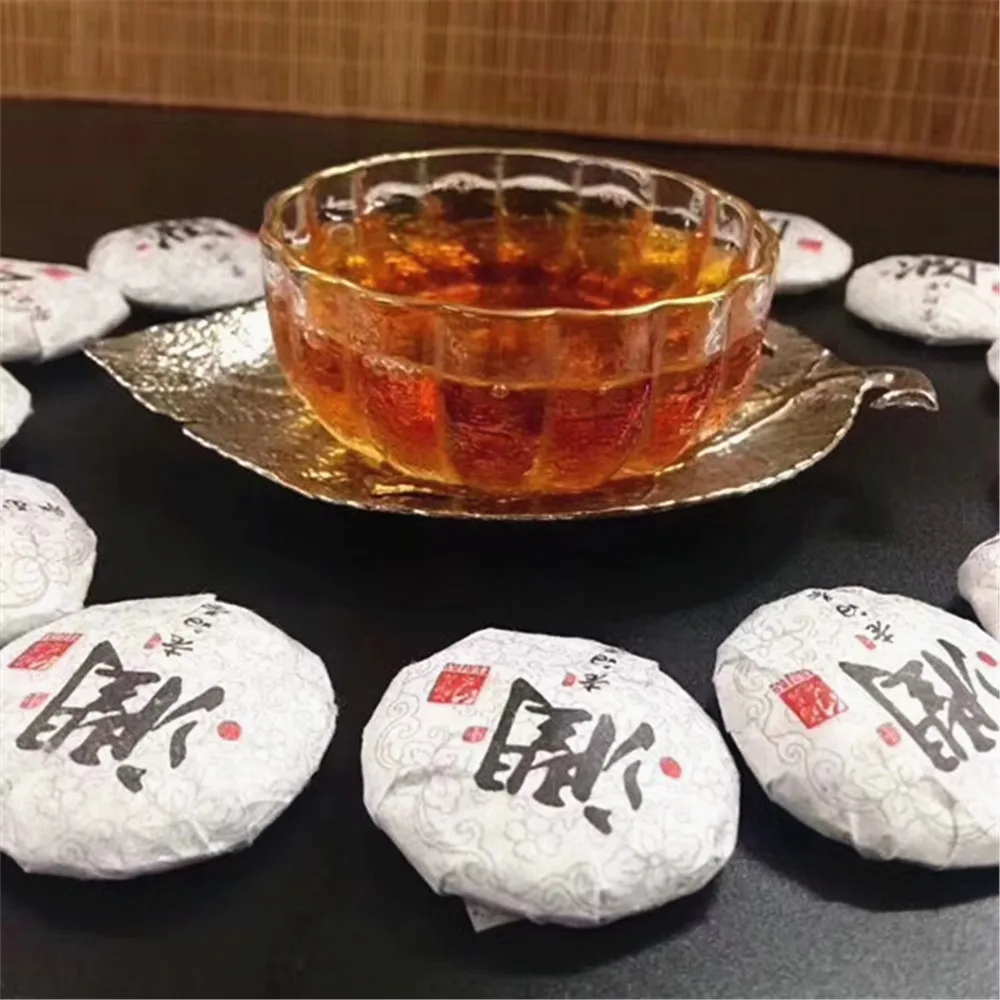 
High Grade,Fuding White Tea Shoumei Cake 