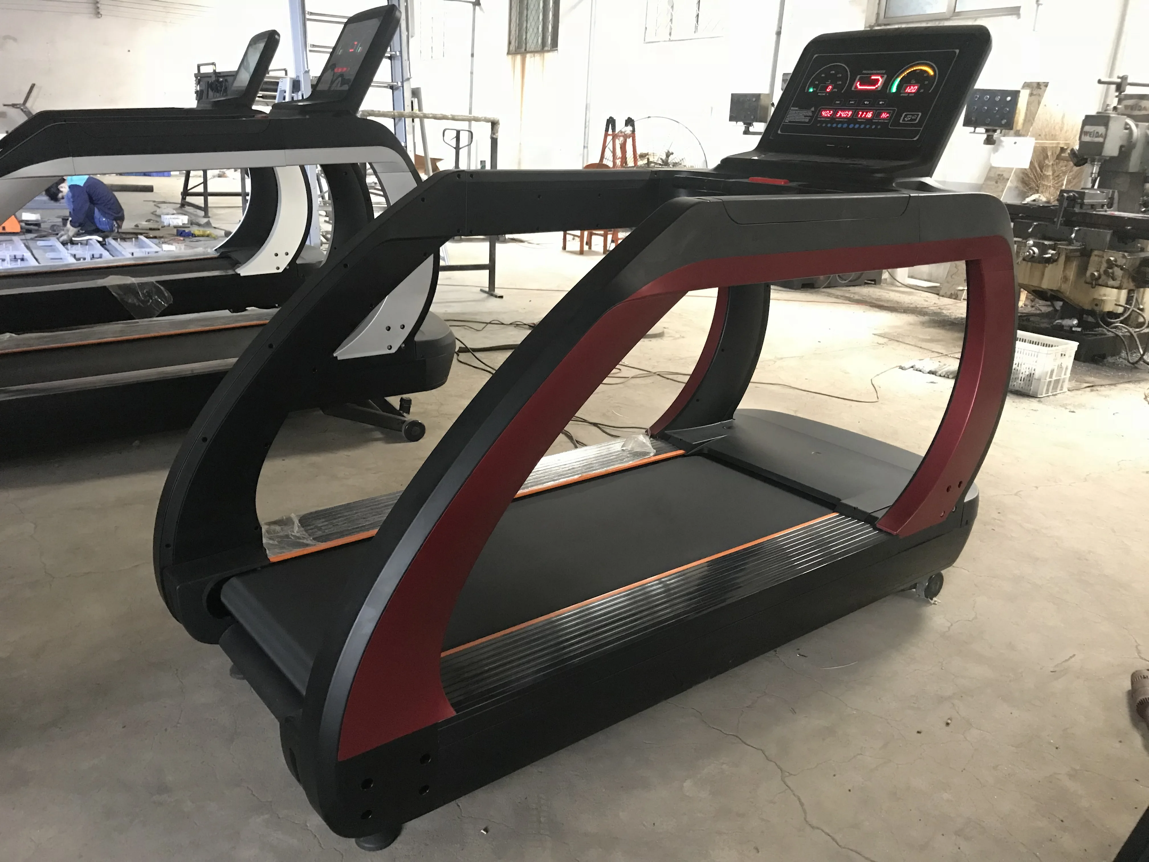 Factory wholesale gym equipment treadmill commercial for club