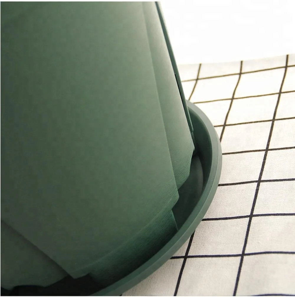 Seedling Plant Nursery Pot / Round Green Plastic Flower Pots with Saucers