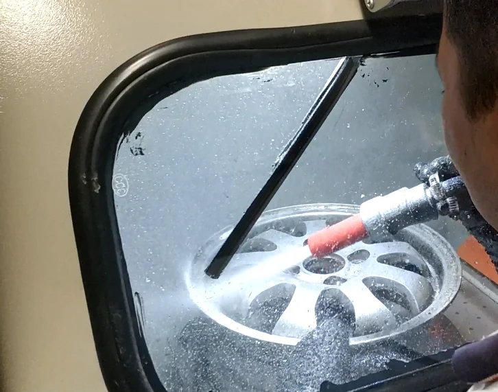 Vapour sandblasting machine ba-1000WT Stainless steel mold cleaning