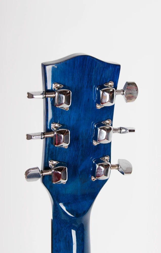 
40 inch cutaway acoustic guitar with linden body 