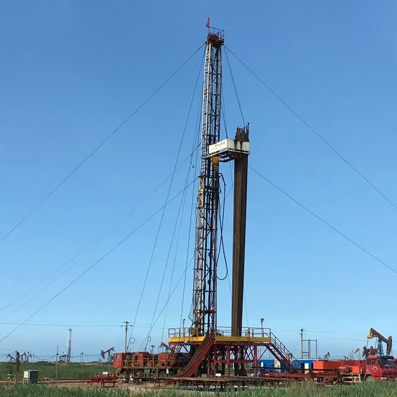  Стандартная установка для бурения и обработки нефтяных месторождений