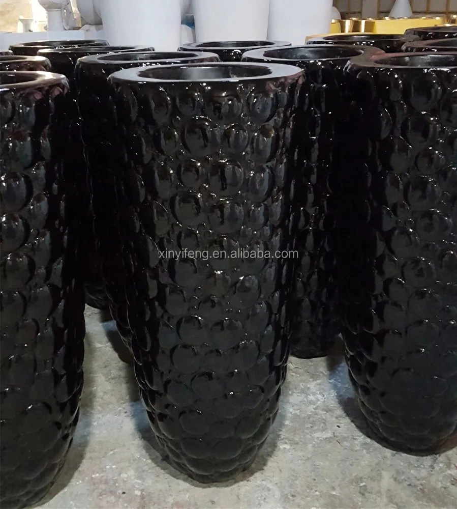 Straight Round Black Long Chinese Flower Vase with Bots