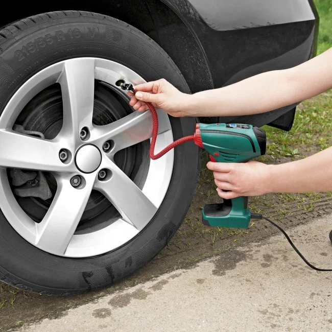 Electric Portable DC 18V or 12V Air Pump Pumps Cordless Rechargeable Inflator Compressor for car tires