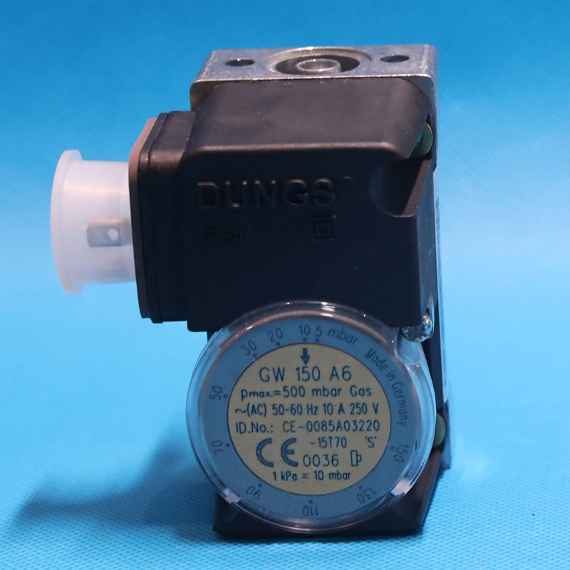 Adjustable gas pressure switch